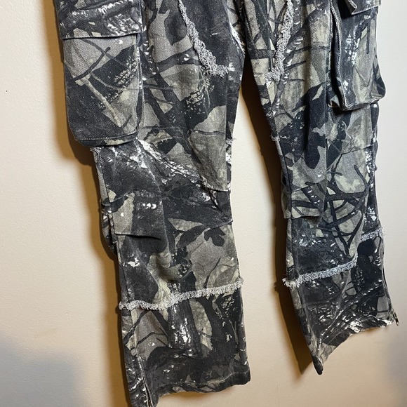 KGYA Unisex XS Raw Edge Oversized Distressed Camo Cargo Pants Unisex Men Moto - Picture 3 of 11
